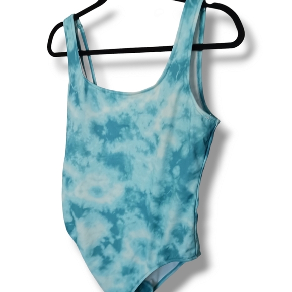 Size Large Pink One Piece Swimsuit Womens  NWT Summer Beachwear Resortwear - Picture 1 of 8